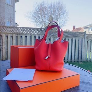 Hermes Clemence Picotin Lock size 22